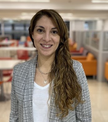 Esp. Natalia Mertian